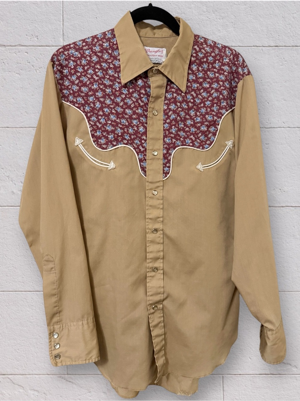 Vintage 70’s Wrangler Western Pearl Snap Shirt Floral Print Yoke Smile Pockets